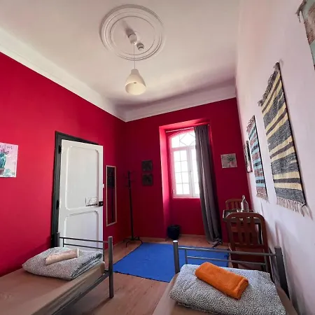 Meraki Hostal *
